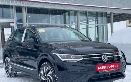 Volkswagen Tiguan II, 2025 год, 3 650 000 рублей, 4 фотография