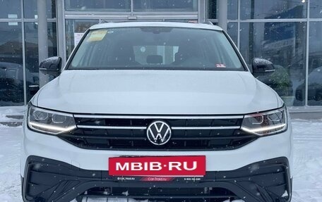 Volkswagen Tiguan II, 2025 год, 3 650 000 рублей, 3 фотография