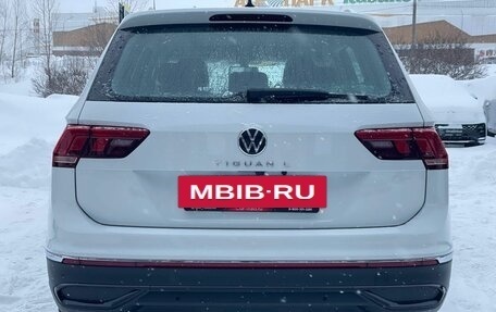 Volkswagen Tiguan II, 2025 год, 3 650 000 рублей, 6 фотография