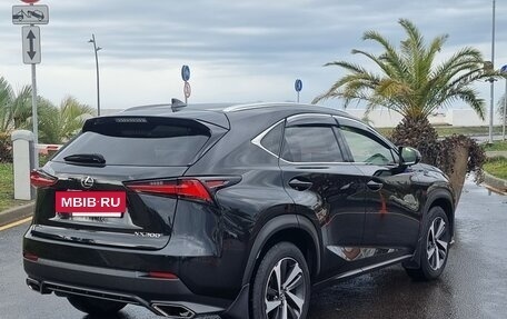 Lexus NX I, 2019 год, 3 890 000 рублей, 10 фотография