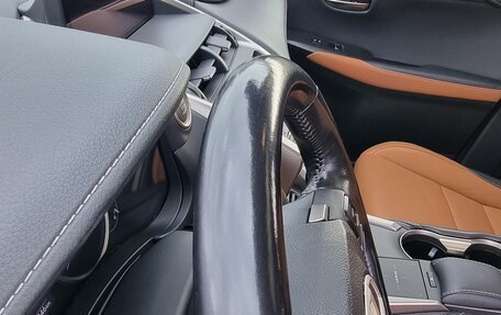 Lexus NX I, 2019 год, 3 890 000 рублей, 21 фотография