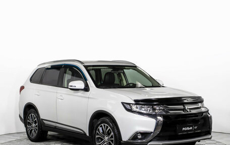 Mitsubishi Outlander III рестайлинг 3, 2018 год, 1 799 000 рублей, 3 фотография