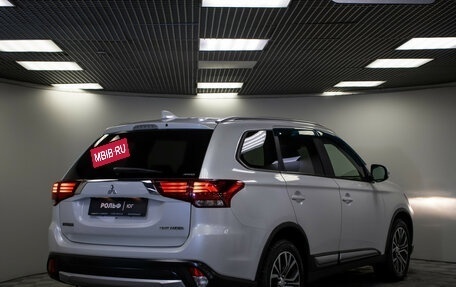 Mitsubishi Outlander III рестайлинг 3, 2018 год, 1 799 000 рублей, 23 фотография