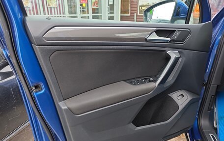 Volkswagen Tiguan II, 2018 год, 2 450 000 рублей, 11 фотография