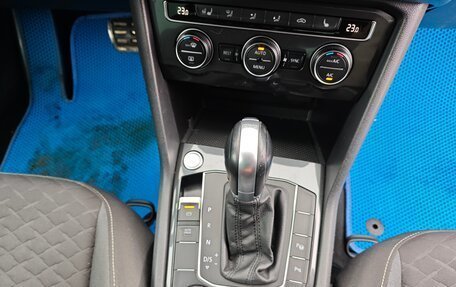 Volkswagen Tiguan II, 2018 год, 2 450 000 рублей, 10 фотография