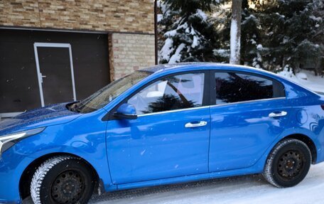 KIA Rio IV, 2021 год, 1 670 000 рублей, 2 фотография