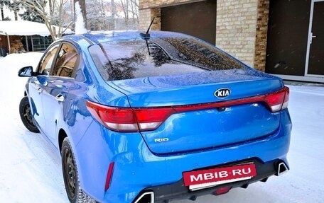 KIA Rio IV, 2021 год, 1 670 000 рублей, 3 фотография