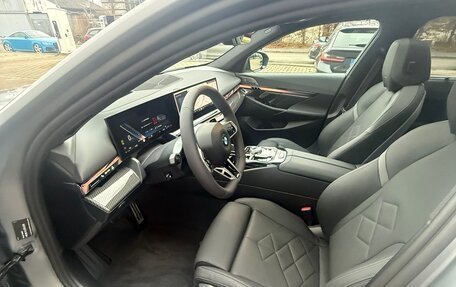 BMW 5 серия, 2025 год, 12 850 000 рублей, 6 фотография