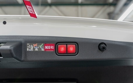 Mercedes-Benz E-Класс, 2025 год, 9 890 000 рублей, 28 фотография