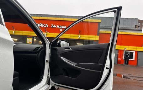 Hyundai Solaris II рестайлинг, 2016 год, 1 130 000 рублей, 23 фотография