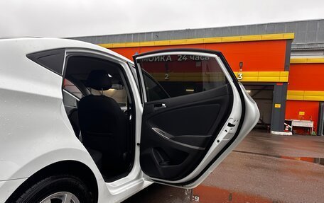 Hyundai Solaris II рестайлинг, 2016 год, 1 130 000 рублей, 30 фотография