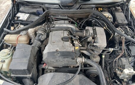 Mercedes-Benz E-Класс, 1995 год, 500 000 рублей, 8 фотография