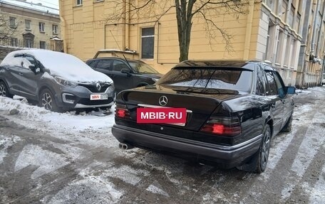 Mercedes-Benz E-Класс, 1995 год, 500 000 рублей, 3 фотография
