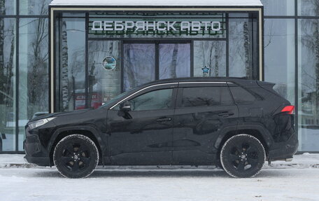 Toyota RAV4, 2019 год, 2 395 000 рублей, 2 фотография