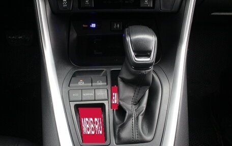 Toyota RAV4, 2019 год, 2 395 000 рублей, 20 фотография