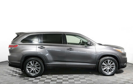 Toyota Highlander III, 2015 год, 2 399 000 рублей, 4 фотография