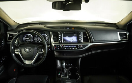 Toyota Highlander III, 2015 год, 2 399 000 рублей, 14 фотография