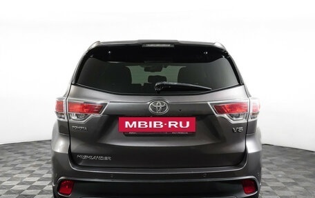 Toyota Highlander III, 2015 год, 2 399 000 рублей, 6 фотография