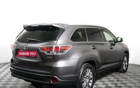 Toyota Highlander III, 2015 год, 2 399 000 рублей, 5 фотография