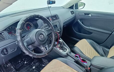 Volkswagen Jetta VI, 2013 год, 870 000 рублей, 4 фотография