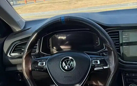 Volkswagen T-Roc I, 2023 год, 2 097 000 рублей, 11 фотография