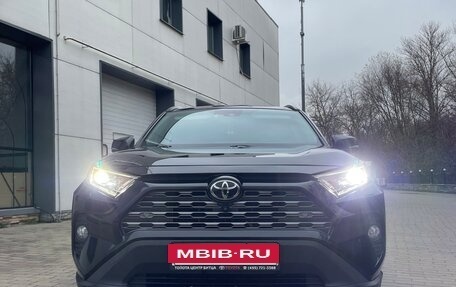 Toyota RAV4, 2021 год, 4 100 000 рублей, 3 фотография