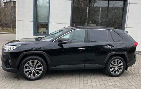 Toyota RAV4, 2021 год, 4 100 000 рублей, 12 фотография