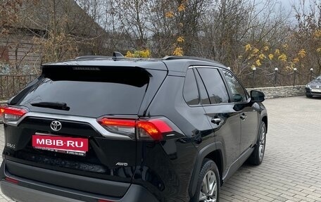Toyota RAV4, 2021 год, 4 100 000 рублей, 9 фотография