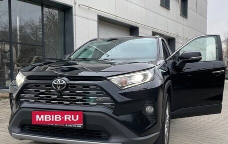 Toyota RAV4, 2021 год, 4 100 000 рублей, 5 фотография