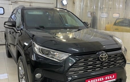 Toyota RAV4, 2021 год, 4 100 000 рублей, 13 фотография