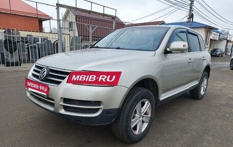 Volkswagen Touareg III, 2004 год, 700 000 рублей, 2 фотография