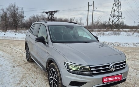Volkswagen Tiguan II, 2019 год, 2 770 000 рублей, 2 фотография