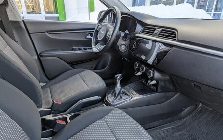 KIA Rio IV, 2018 год, 1 349 000 рублей, 9 фотография