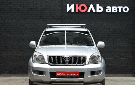 Toyota Land Cruiser Prado 120 рестайлинг, 2008 год, 2 000 000 рублей, 2 фотография
