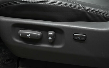 Toyota Land Cruiser Prado 120 рестайлинг, 2008 год, 2 000 000 рублей, 14 фотография