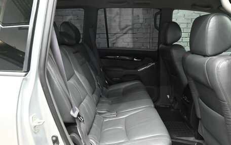Toyota Land Cruiser Prado 120 рестайлинг, 2008 год, 2 000 000 рублей, 11 фотография