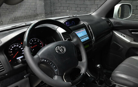 Toyota Land Cruiser Prado 120 рестайлинг, 2008 год, 2 000 000 рублей, 19 фотография