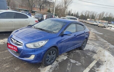 Hyundai Solaris II рестайлинг, 2012 год, 750 000 рублей, 1 фотография