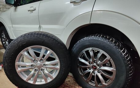 Mitsubishi Pajero IV, 2015 год, 2 650 000 рублей, 10 фотография