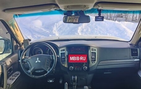 Mitsubishi Pajero IV, 2015 год, 2 650 000 рублей, 7 фотография