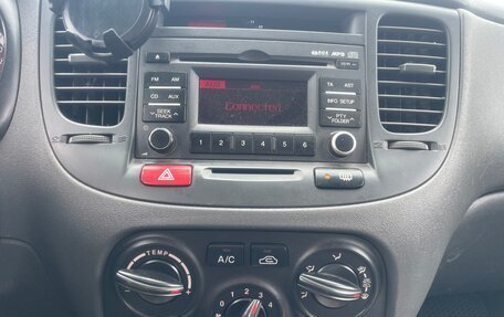 KIA Rio II, 2010 год, 400 000 рублей, 10 фотография