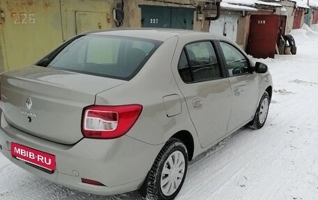 Renault Logan II, 2017 год, 820 000 рублей, 4 фотография