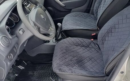 Renault Logan II, 2017 год, 820 000 рублей, 20 фотография