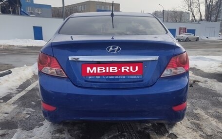 Hyundai Solaris II рестайлинг, 2012 год, 750 000 рублей, 4 фотография