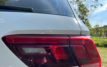 Volkswagen Tiguan II, 2023 год, 2 590 000 рублей, 13 фотография