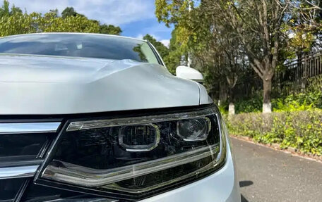 Volkswagen Tiguan II, 2023 год, 2 590 000 рублей, 11 фотография