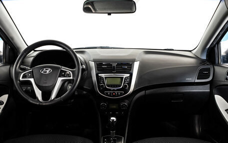 Hyundai Solaris II рестайлинг, 2011 год, 699 000 рублей, 10 фотография