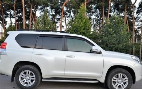 Toyota Land Cruiser Prado 150 рестайлинг 2, 2011 год, 2 850 000 рублей, 3 фотография
