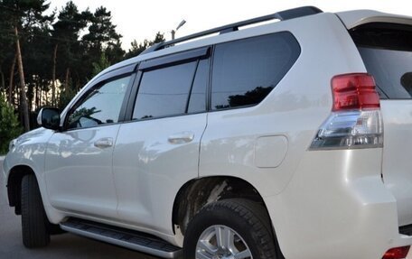 Toyota Land Cruiser Prado 150 рестайлинг 2, 2011 год, 2 850 000 рублей, 5 фотография