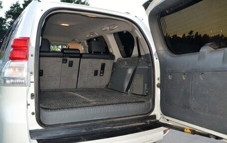 Toyota Land Cruiser Prado 150 рестайлинг 2, 2011 год, 2 850 000 рублей, 12 фотография